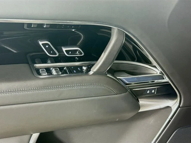Used 2025 Gray Land Rover SE image 20