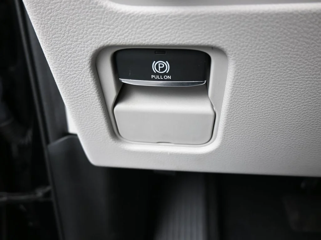 Used 2024 Diamond Black Crystal Pearlcoat Jeep Base image 41