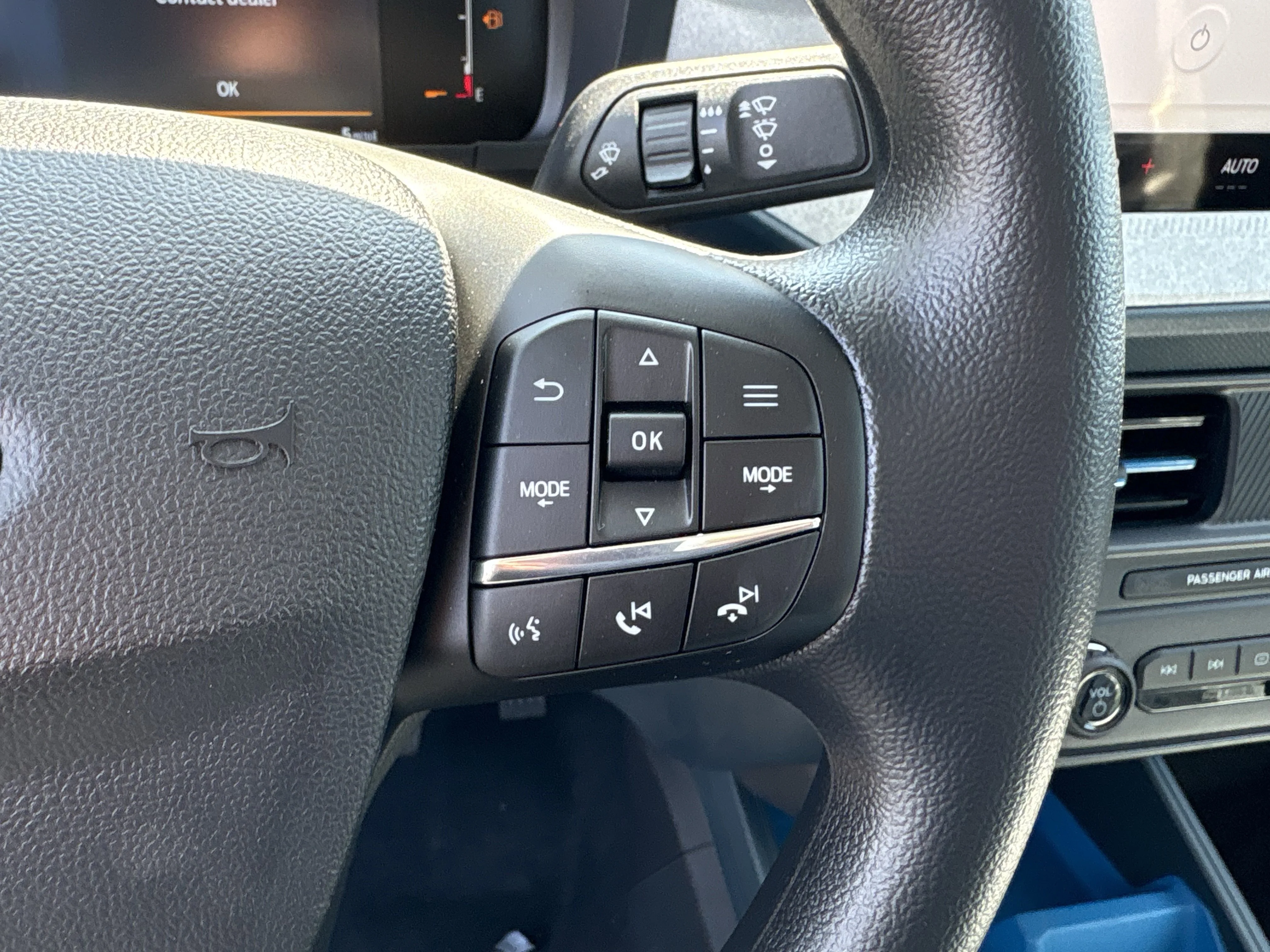 New 2026 Carbonized Gray Metallic Ford XLT image 26
