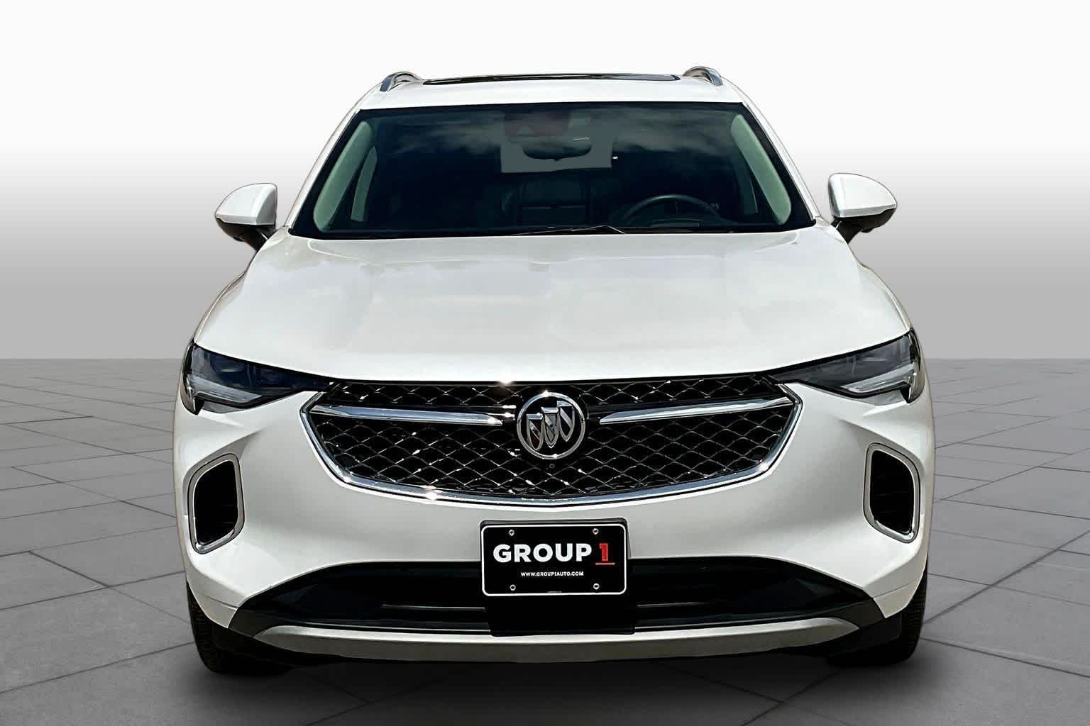 Used 2023 White Frost Tricoat Buick Avenir image 4