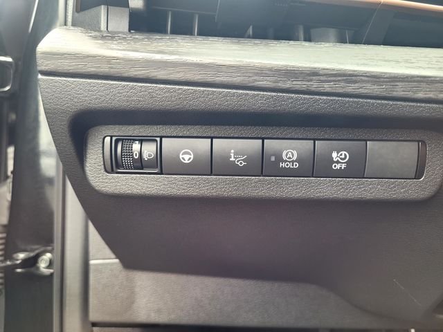 Used 2023 Black Nissan ENGAGE image 15