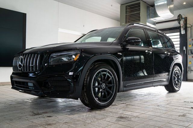 New 2026 Night Black Mercedes-Benz GLB 35 AMG® image 40