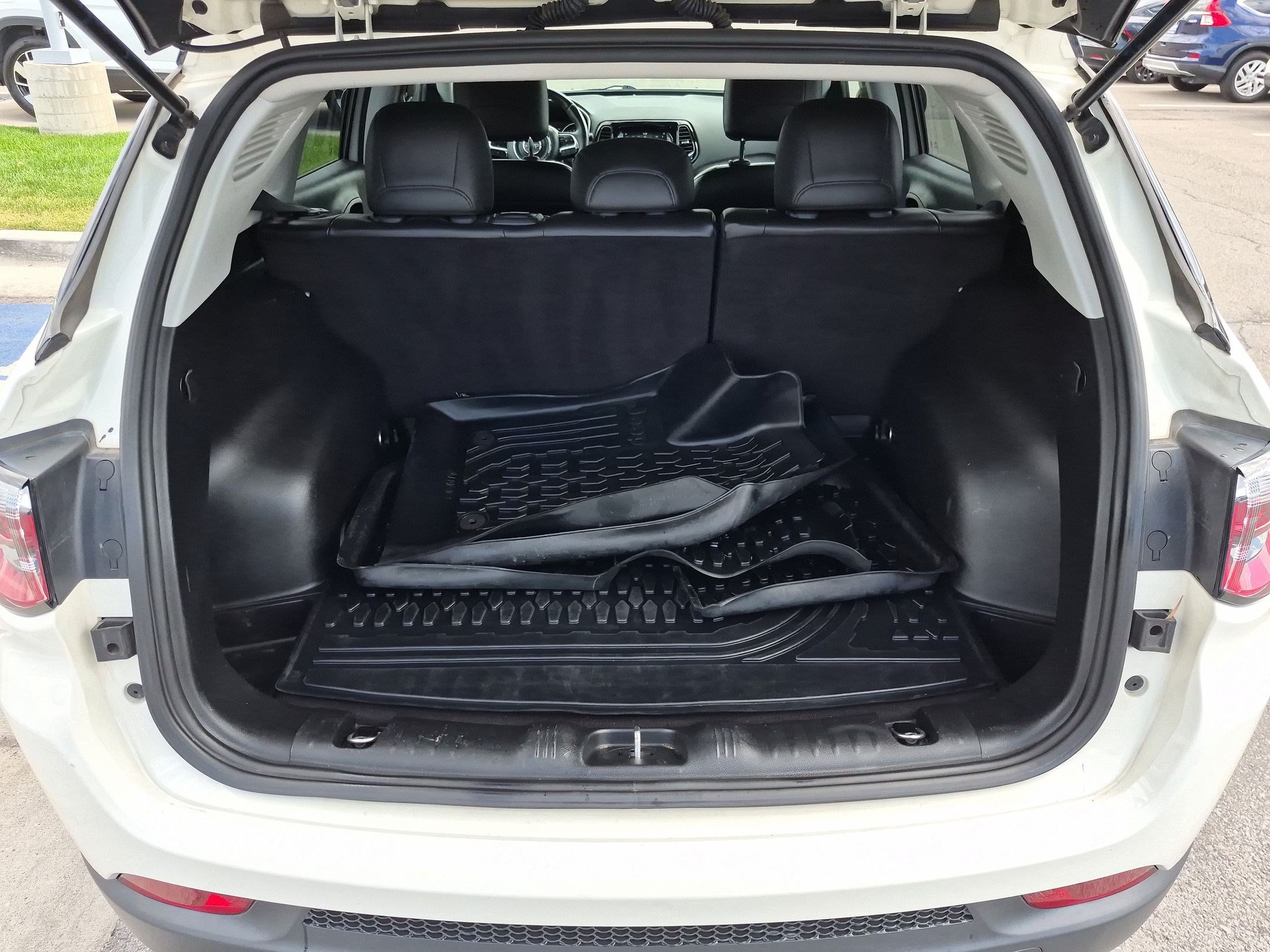 Used 2018 White Clearcoat Jeep Altitude image 27