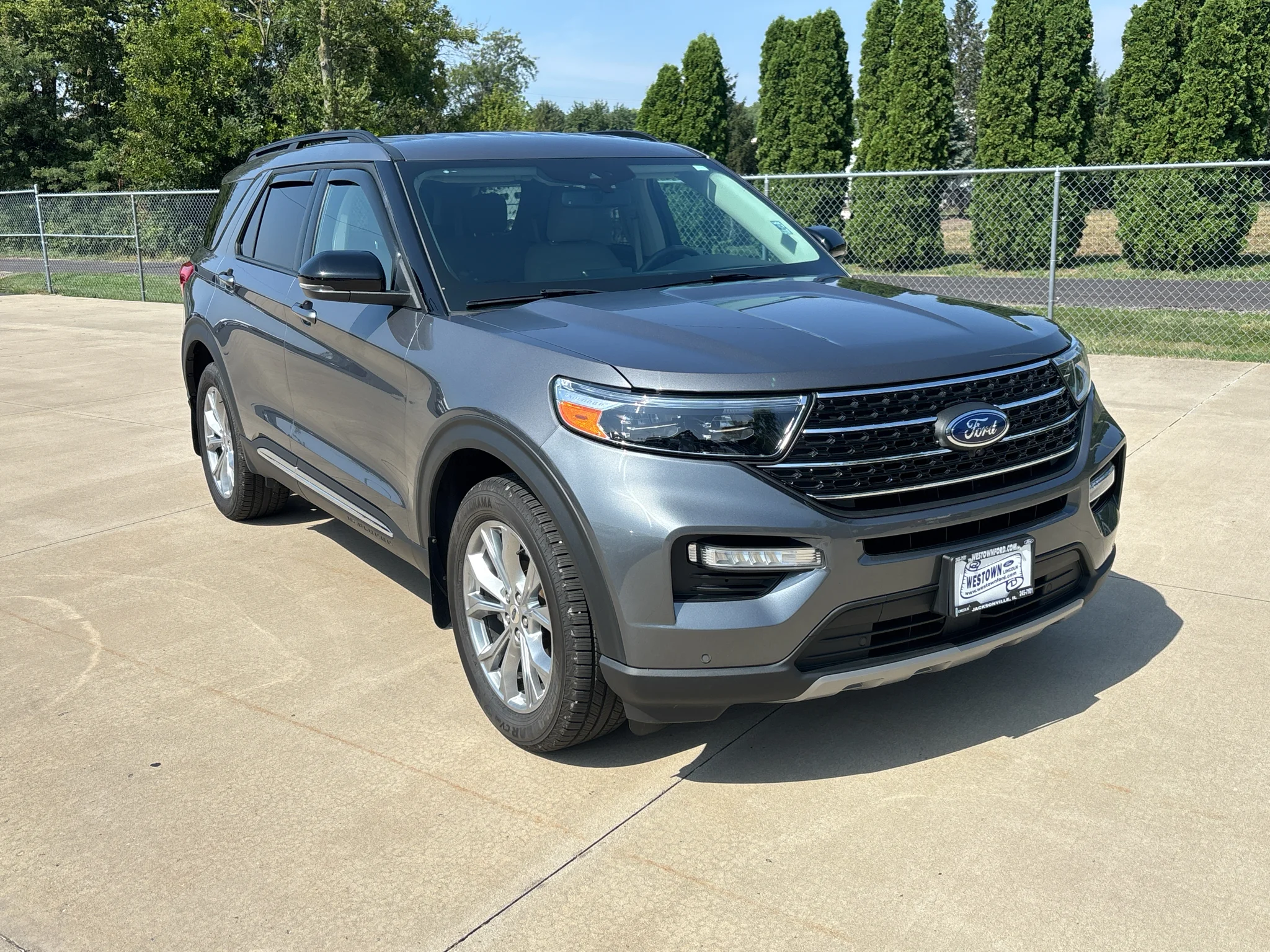 Used 2024 Carbonized Gray Metallic Ford XLT image 4