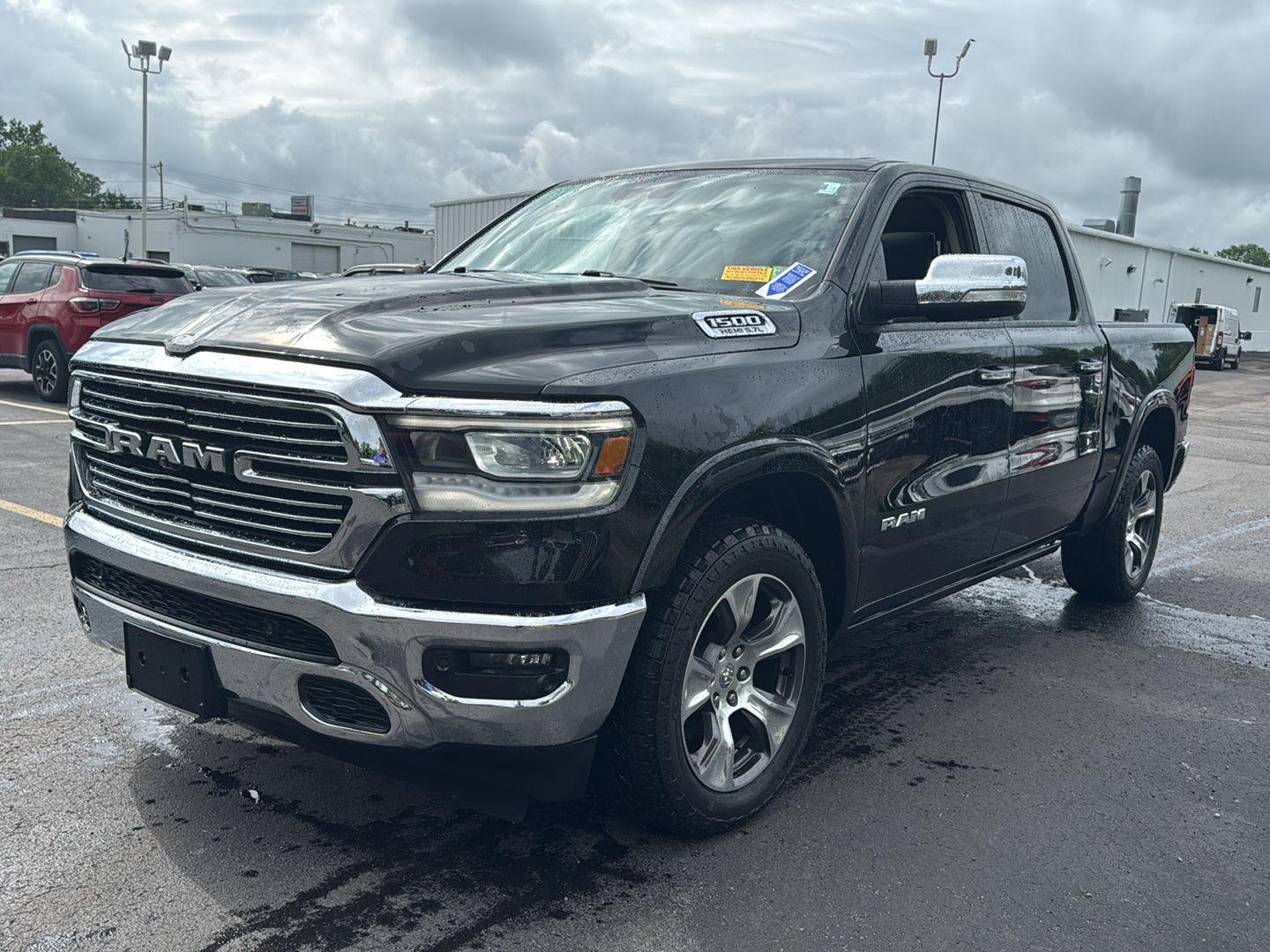 Used 2019 Diamond Black Crystal Pearlcoat Ram Laramie image 7
