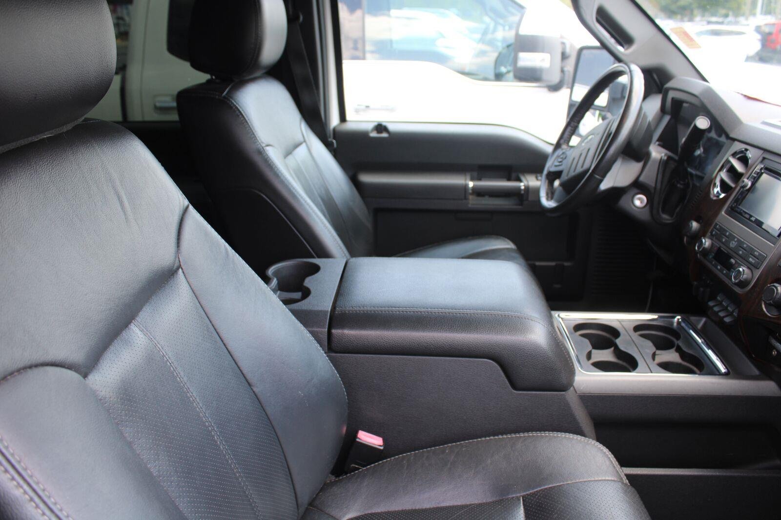 Used 2012 White Platinum Metallic Tri-Coat Ford Lariat image 4