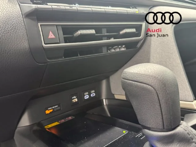 Used 2025 White Toyota LE image 30