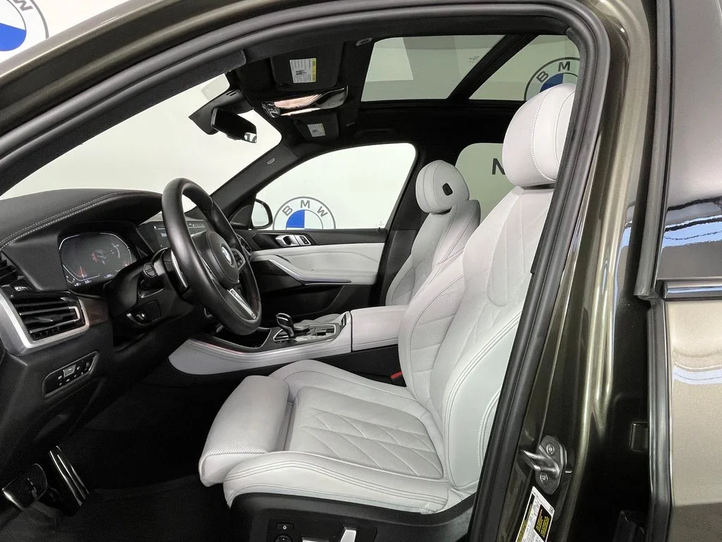 Certified Used 2023 Manhattan Green Metallic BMW xDrive40i image 21