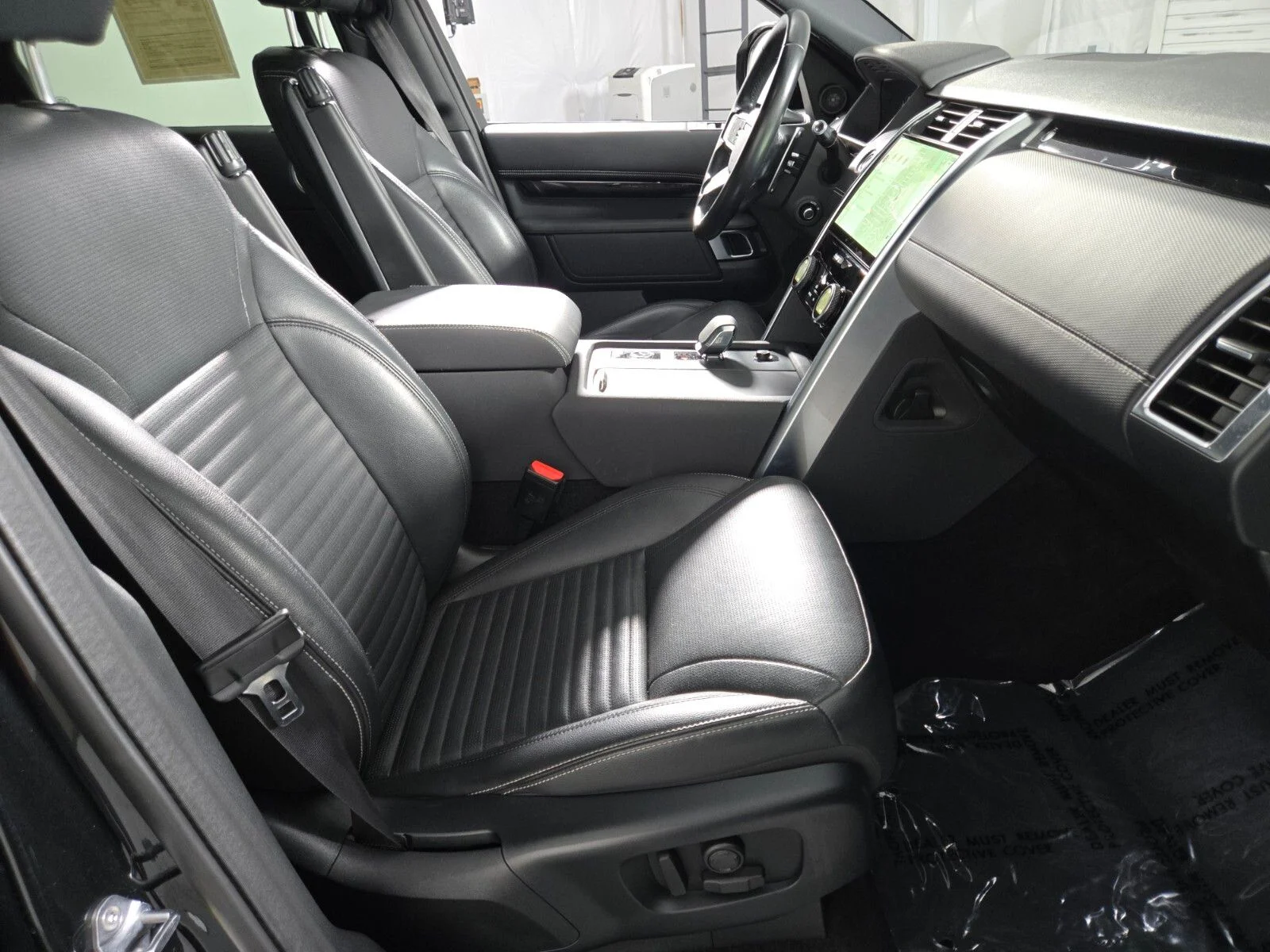 Used 2021 Santorini Black Metallic Land Rover S R-Dynamic image 3