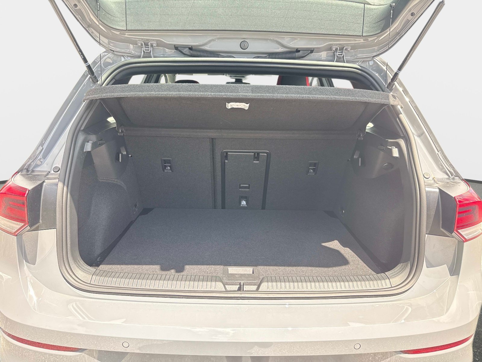 Used 2025 Moonstone Gray Volkswagen S image 9