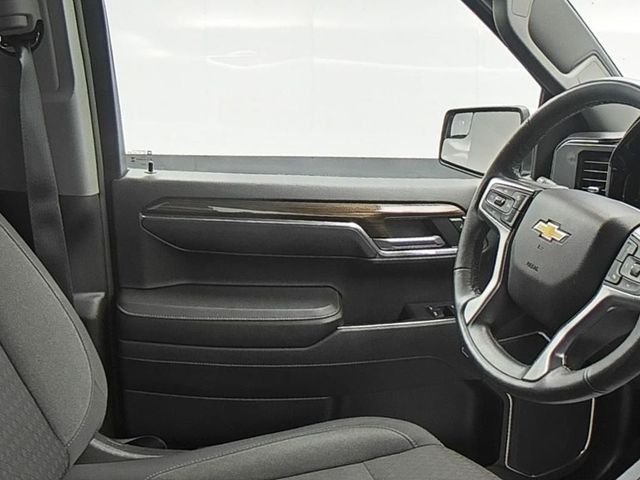 Used 2023 White Chevrolet LT image 34