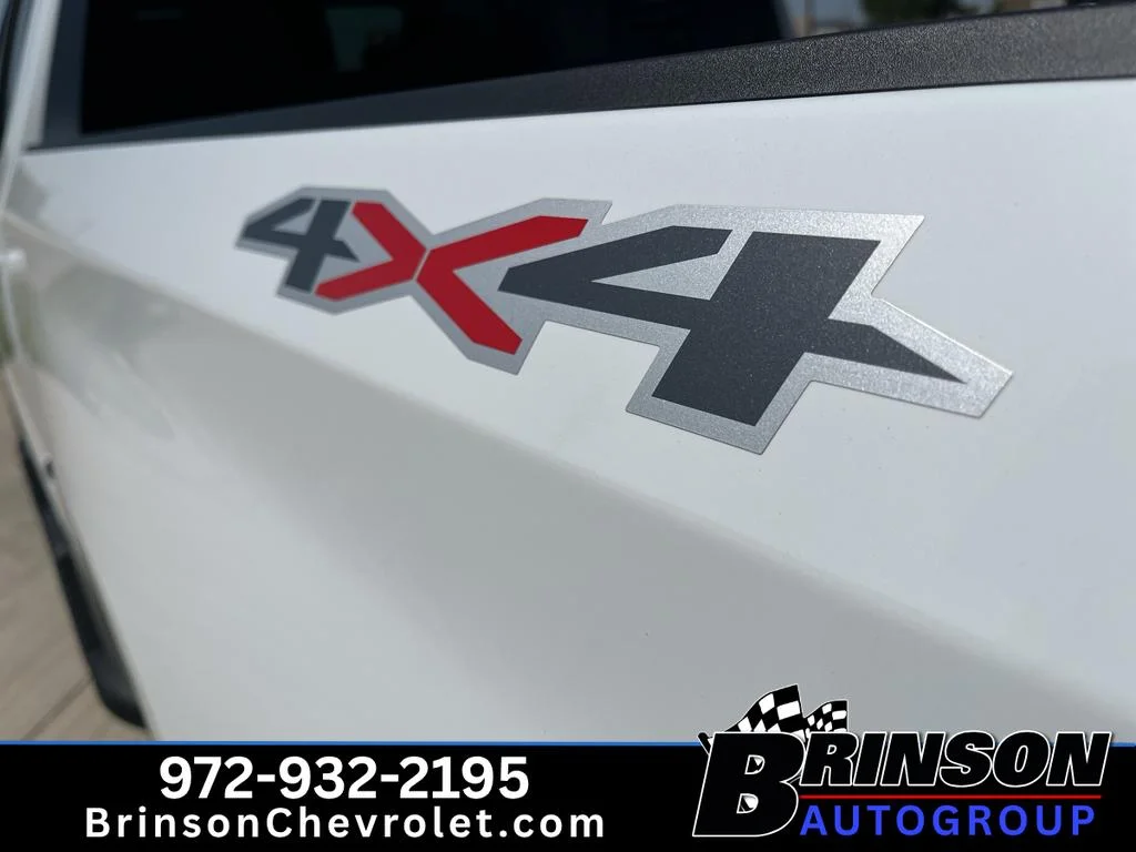 New 2026 Summit White Chevrolet RST image 12
