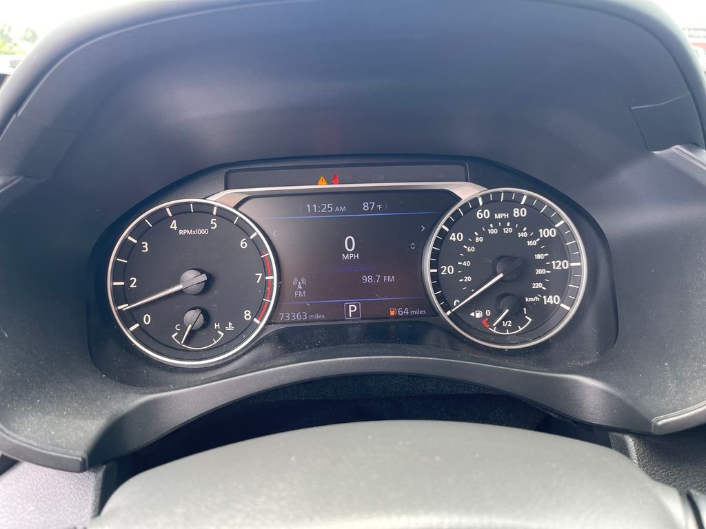 Used 2021 White Nissan 2.5 SR image 18