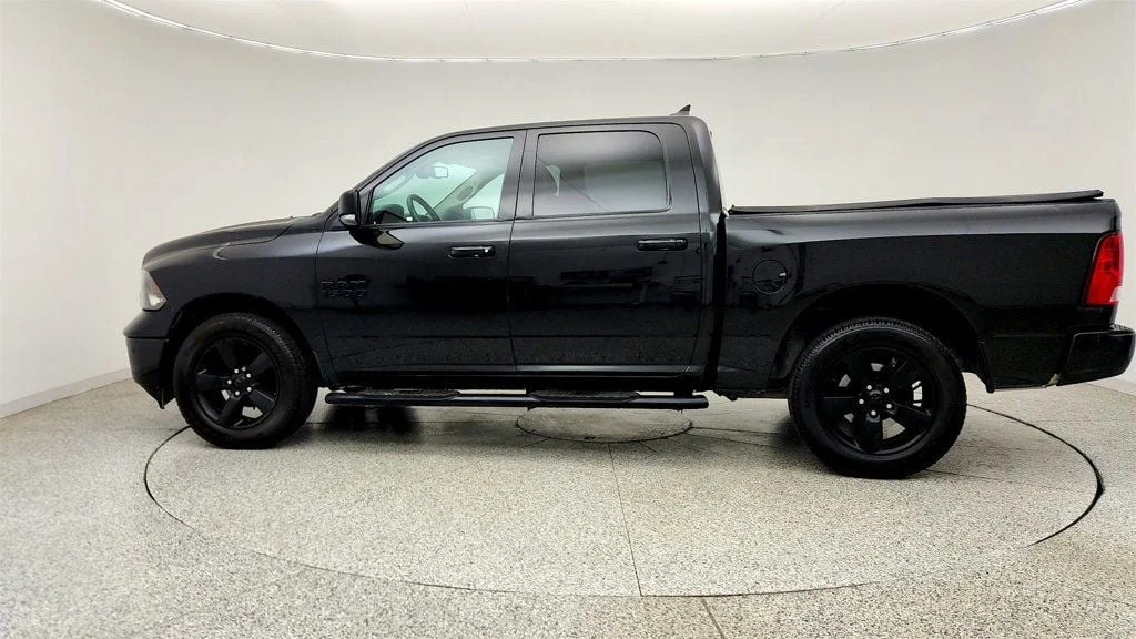 Used 2018 Brilliant Black Crystal Pearlcoat Ram Big Horn 4x4 Crew Cab 5