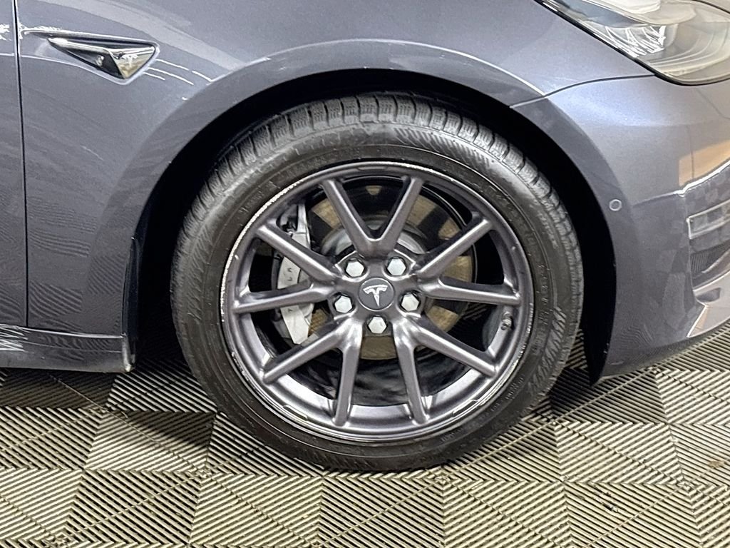 Used 2018  Tesla Performance image 24
