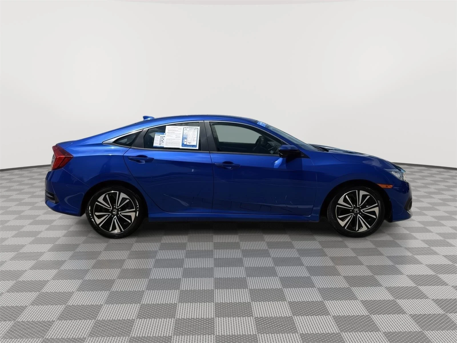 Used 2018 Aegean Blue Metallic Honda EX-L image 7