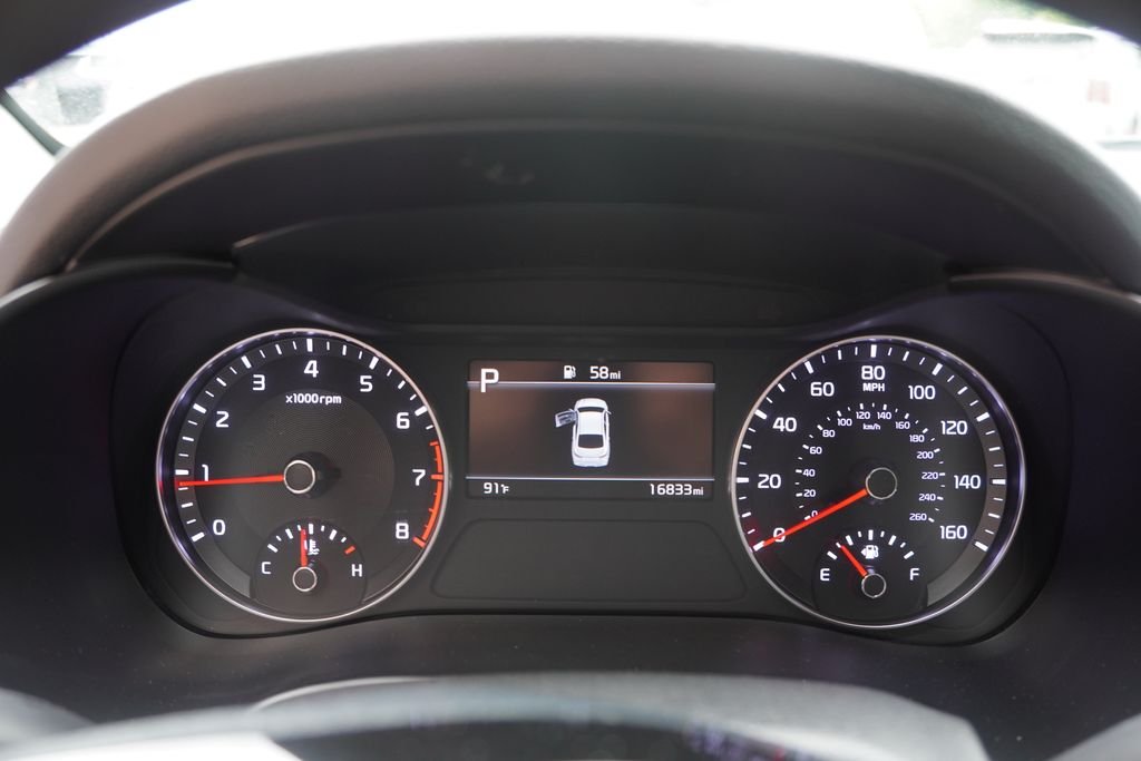 Used 2023 Snow White Pearl Kia LXS image 28