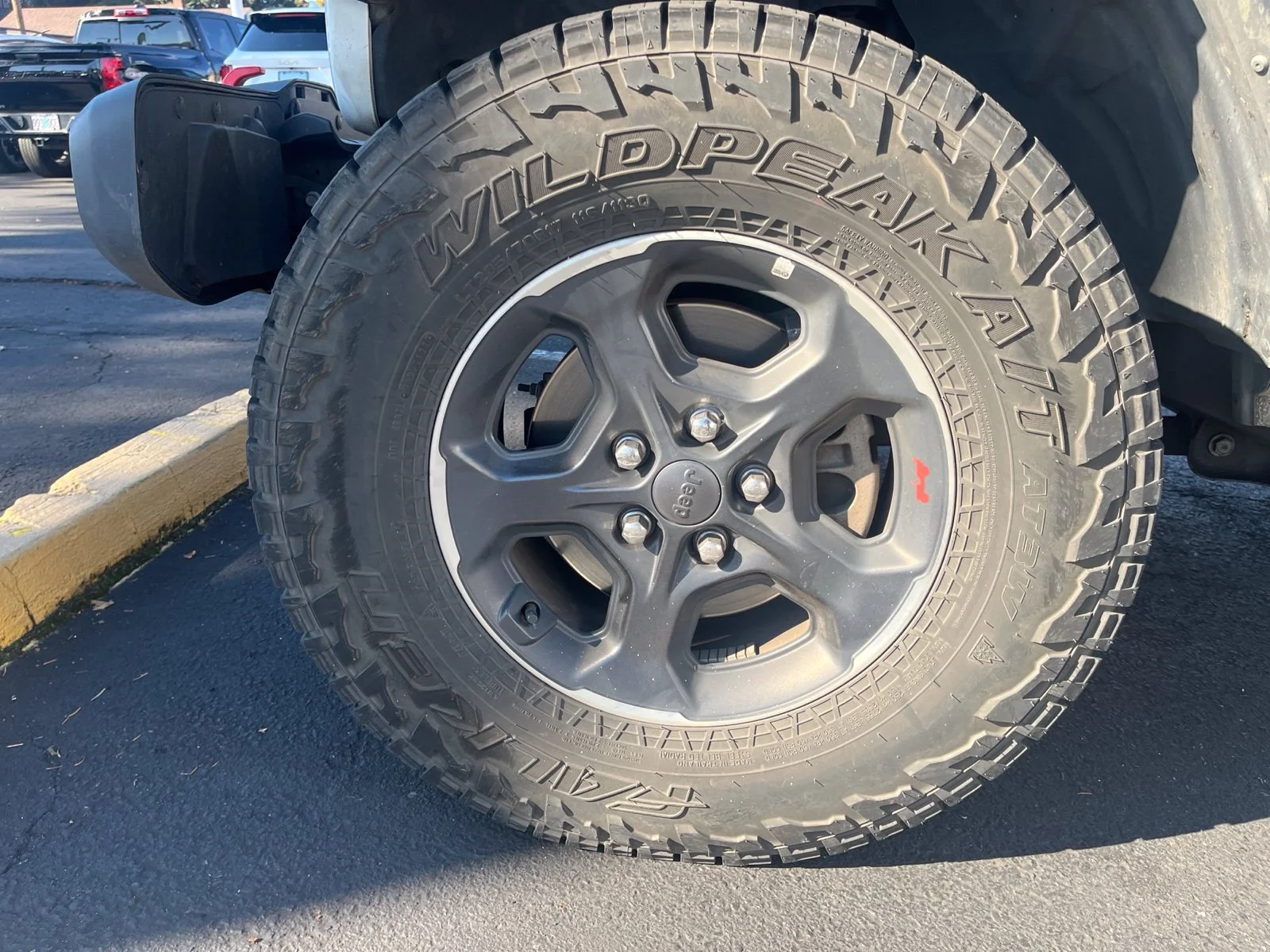 Used 2023 Bright White Clearcoat Jeep Rubicon image 12