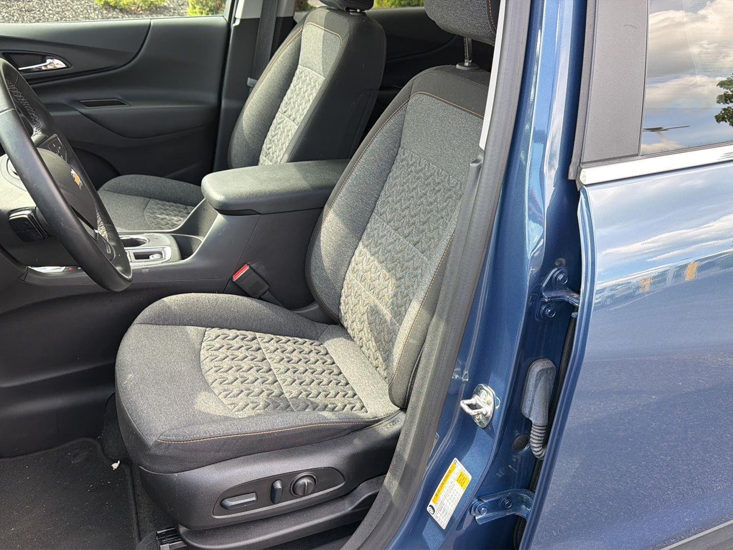 Used 2024 Lakeshore Blue Metallic Chevrolet LT image 12