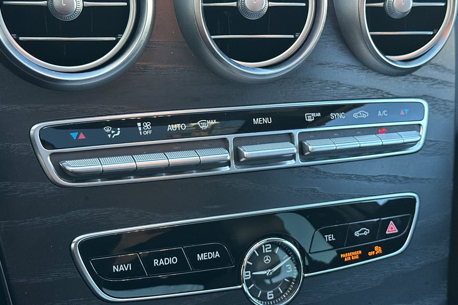 Used 2019 WHITE Mercedes-Benz C 300 image 18