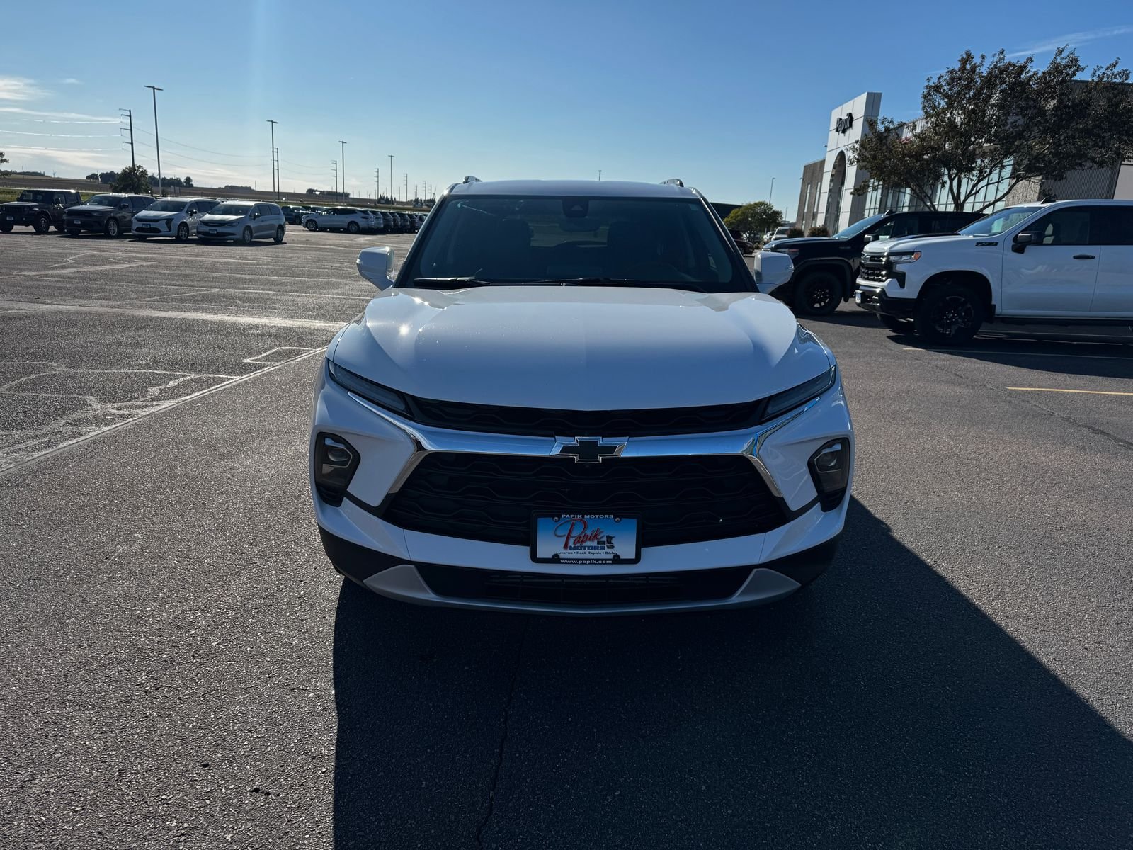Used 2024 Summit White Chevrolet LT image 4