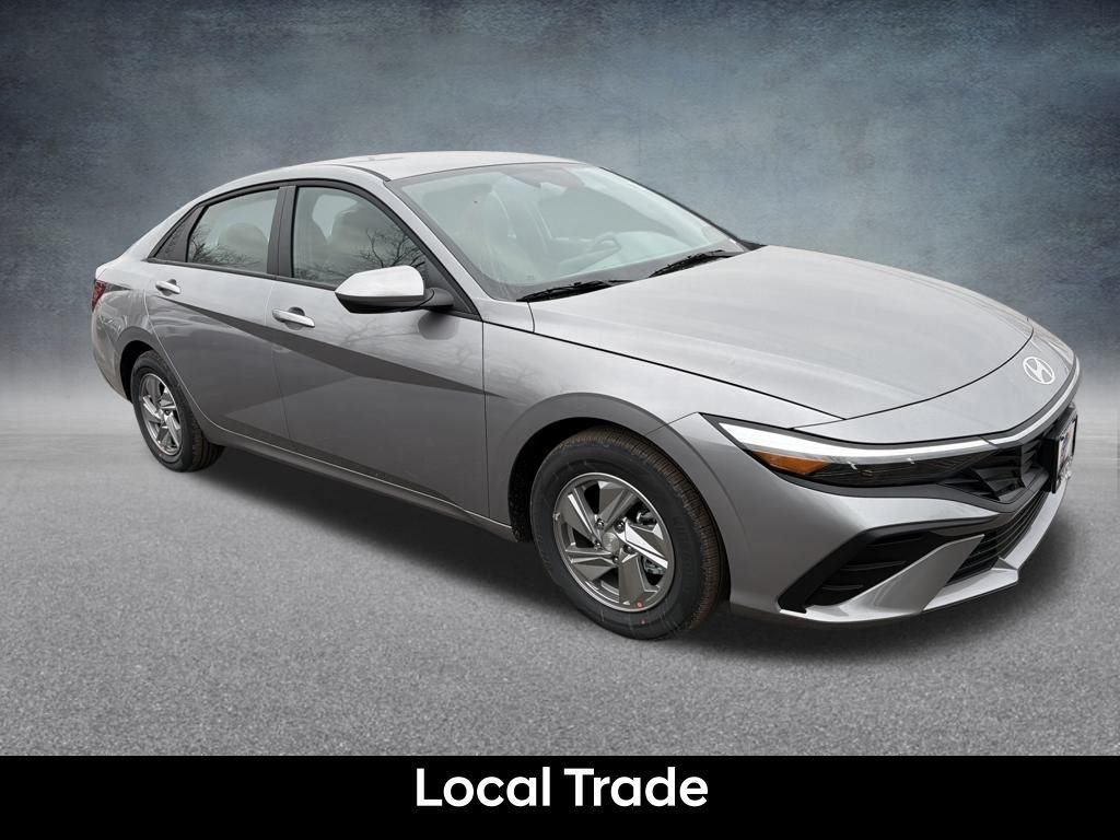 Certified Used 2026 Fluid Metal Hyundai SE image 9