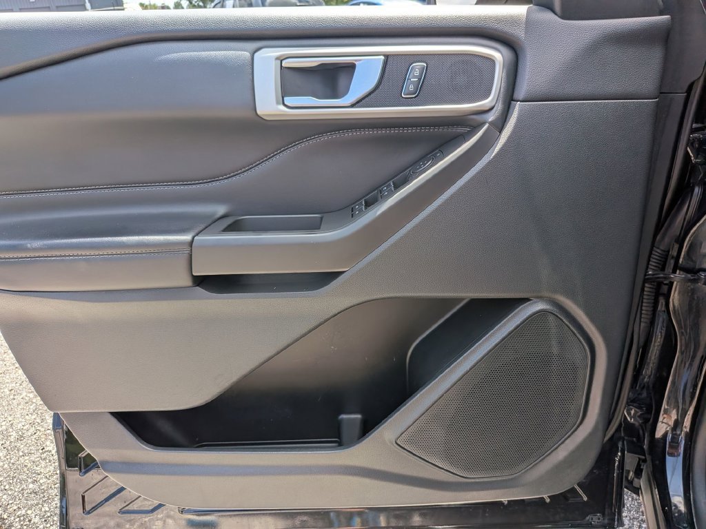 Used 2023 Black Ford XLT image 34