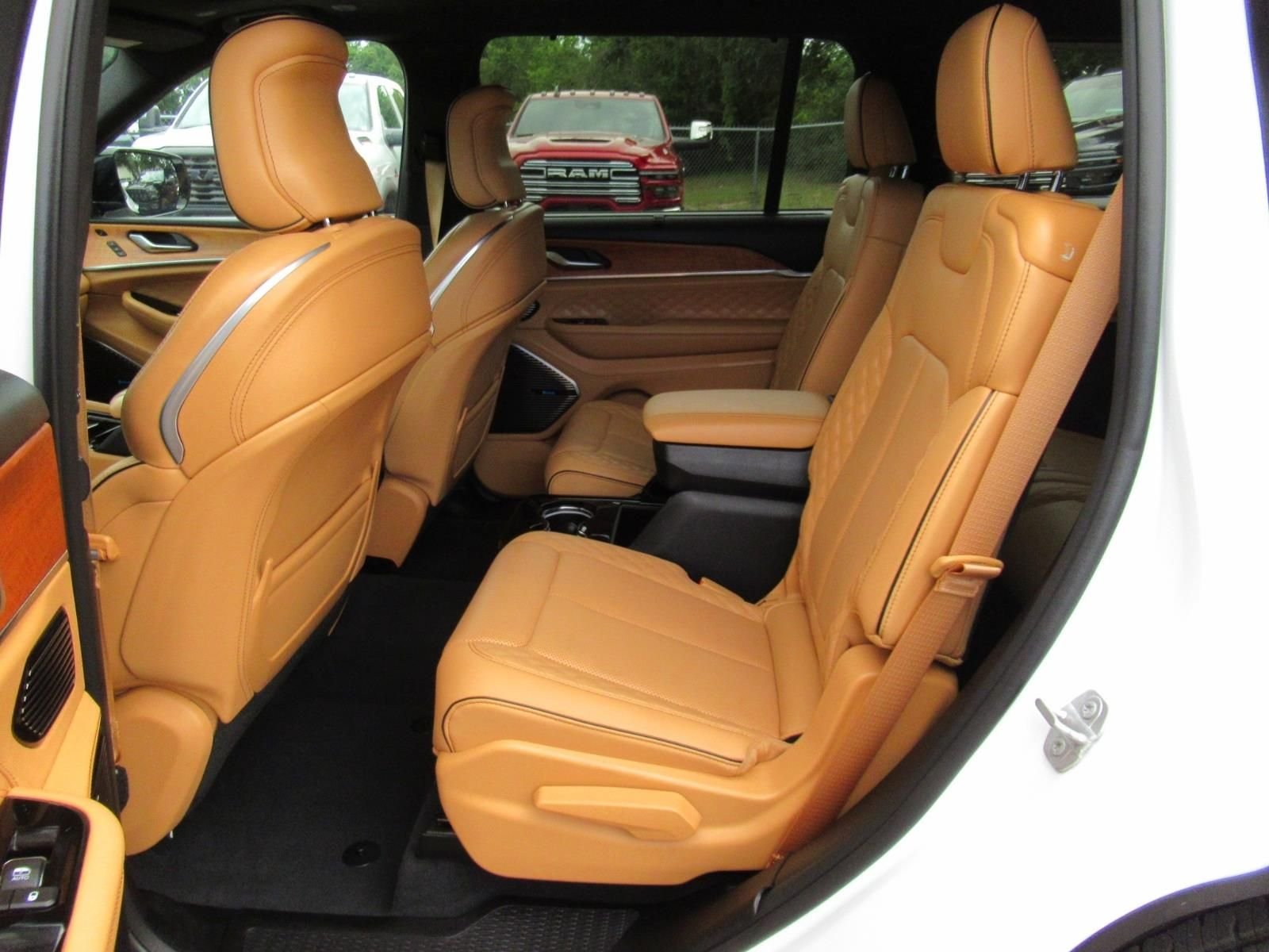 Used 2023 White Jeep Summit image 36