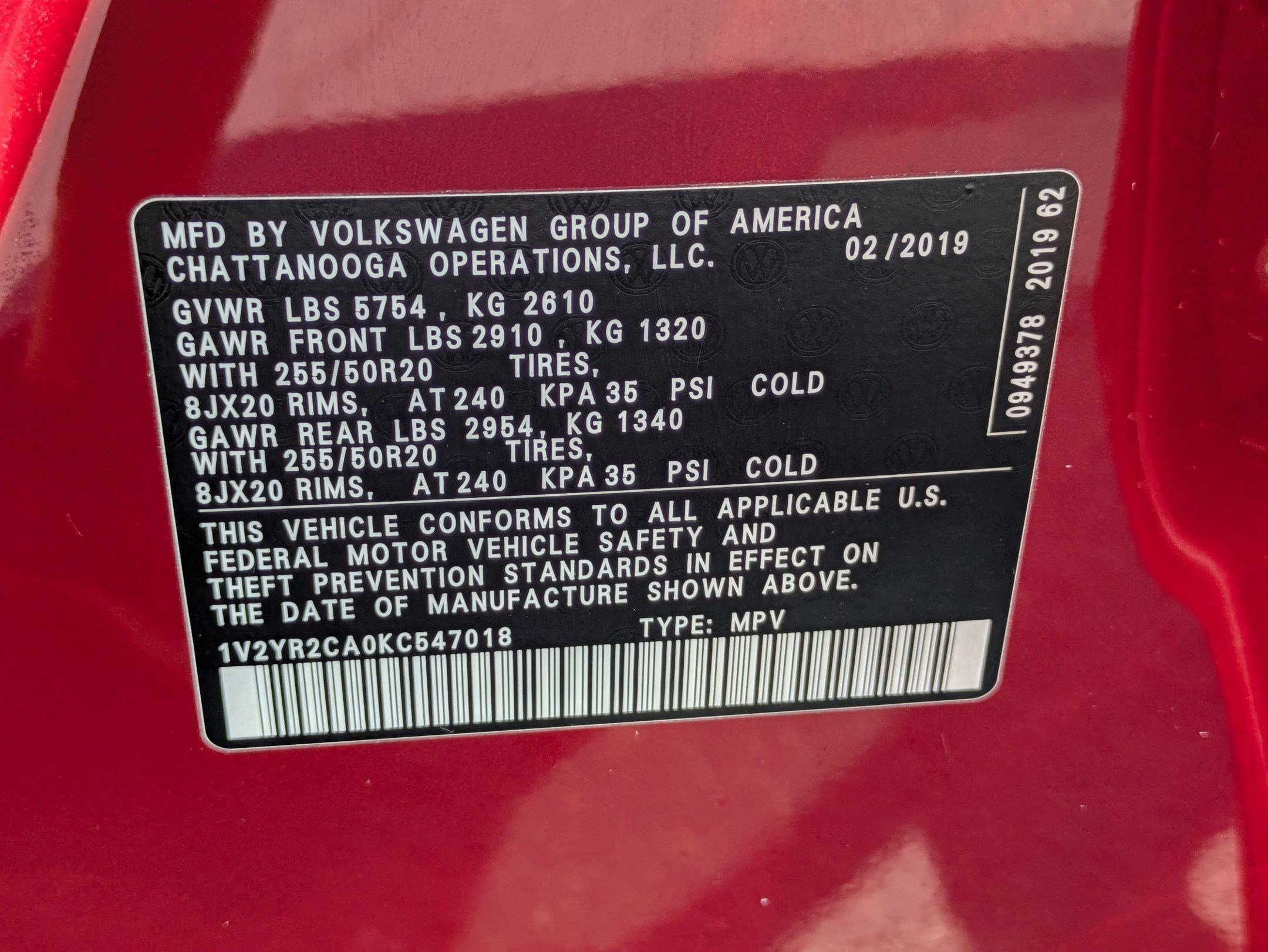 Used 2019 Fortana Red Metallic Volkswagen 3.6L V6 SE w/Technology R-Line image 31