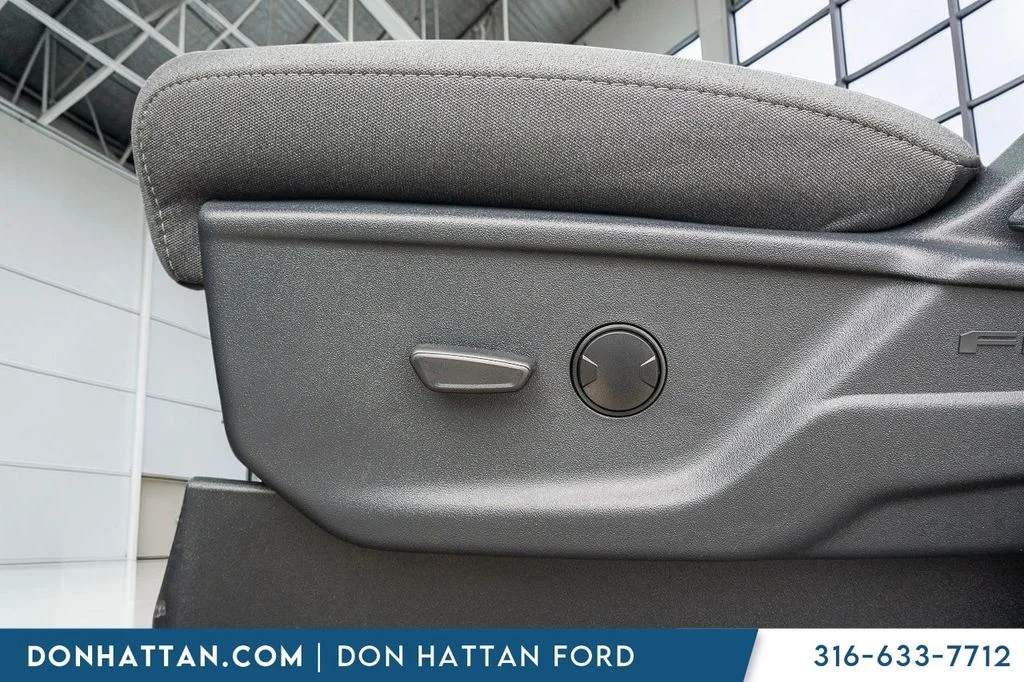 New 2026 Oxford White Ford F-350® XLT image 17