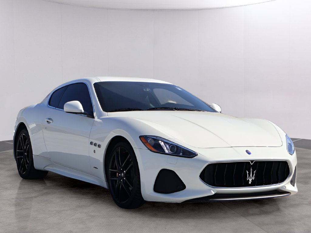 Used 2018 White Maserati Sport image 3