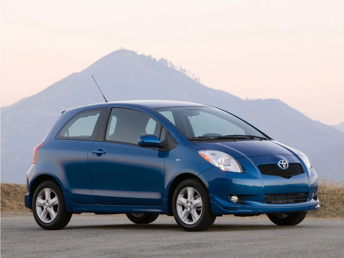 Used 2009 White Toyota S image 1