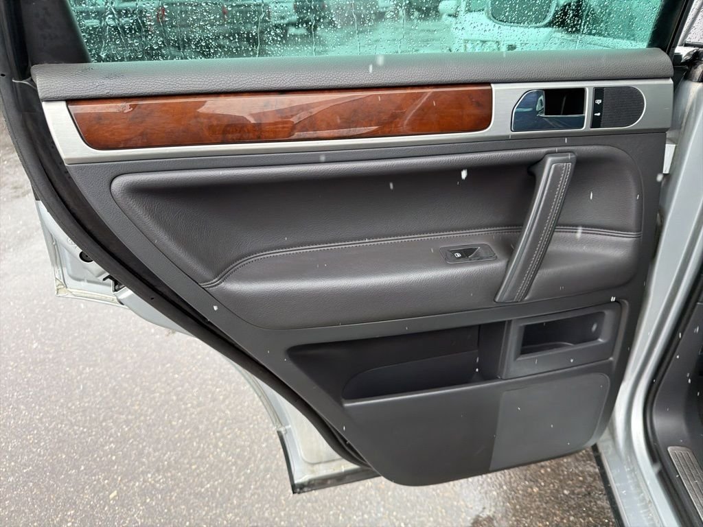 Used 2008  Volkswagen VR6 FSI image 21