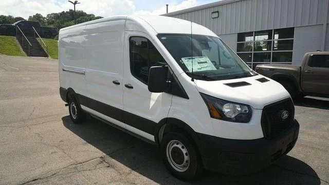 New 2026 Oxford White Ford Cargo Van image 4