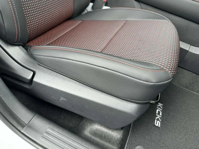 2025 Nissan Kicks SR - Photo 9