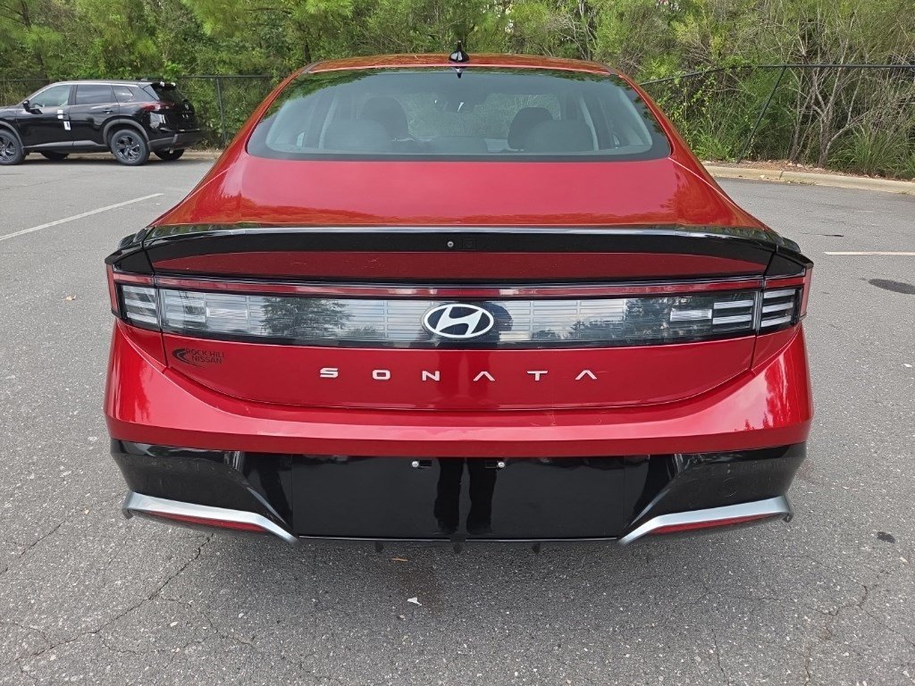Certified Used 2025 Ultimate red Hyundai SEL image 6