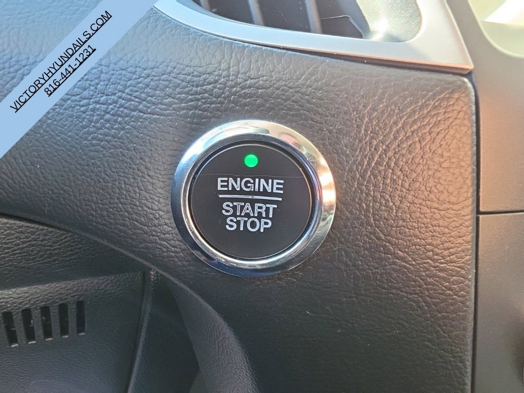 Used 2018 Blue Ford SEL image 22