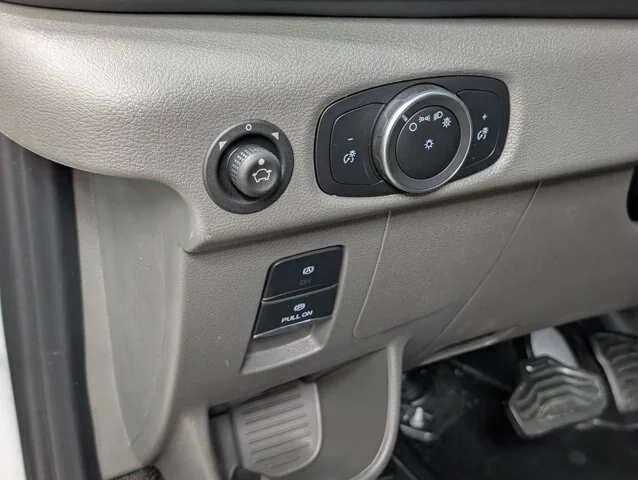 New 2025 Oxford White Ford Cargo Van image 32
