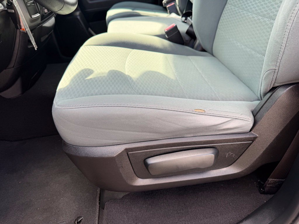 Used 2015 Silver Ram Tradesman image 13