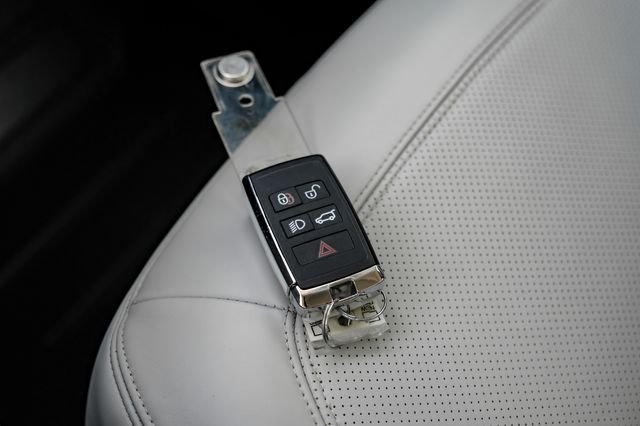 Used 2026 Blue Land Rover S image 70