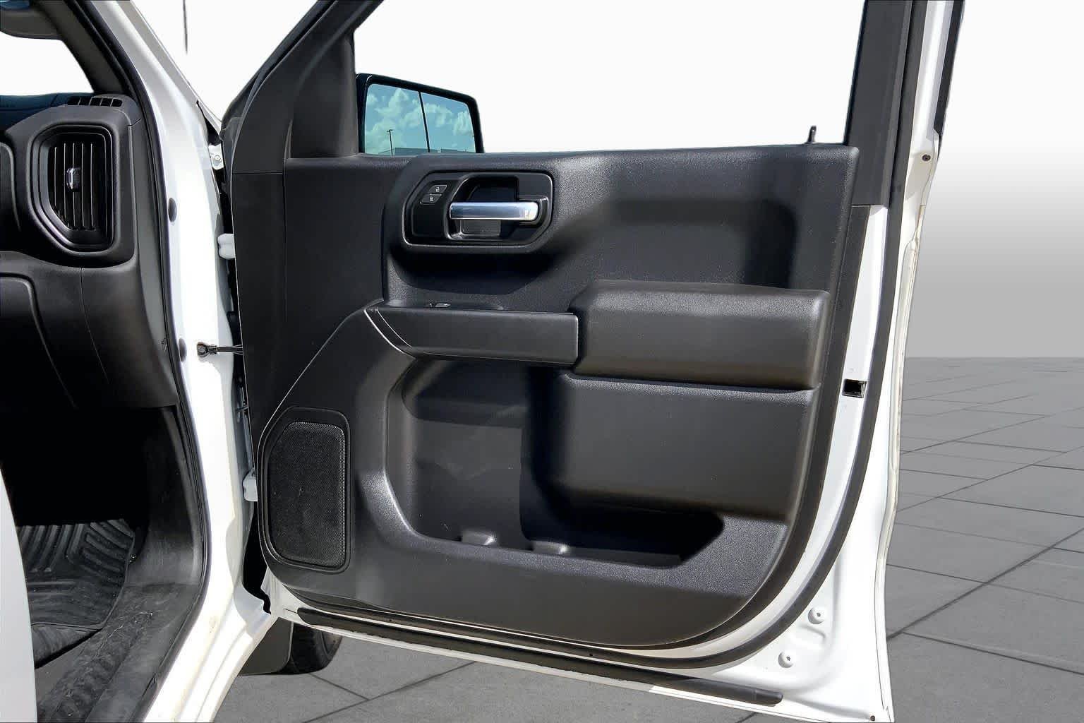 Used 2022 Summit White Chevrolet Custom image 22