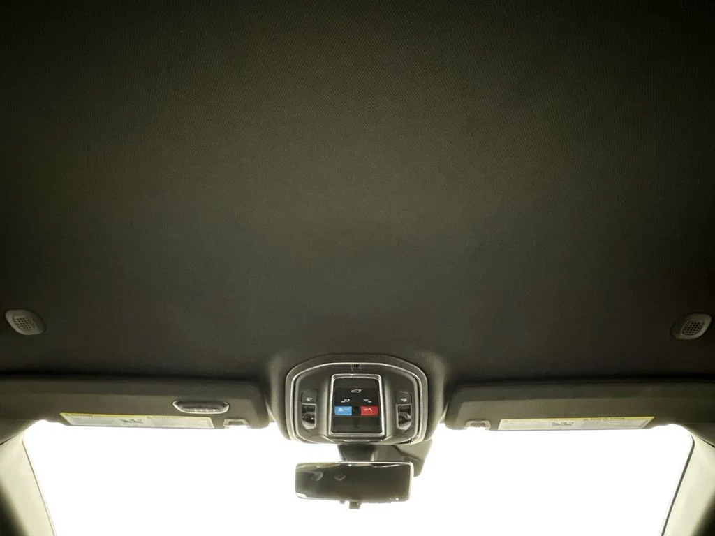 Used 2024 Silver Zynith Jeep Trailhawk 4xe image 17