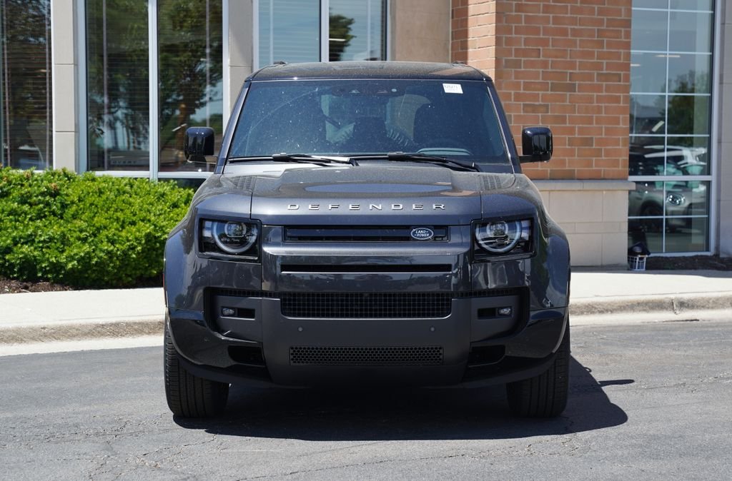 New 2026 Carpathian Grey Land Rover X-Dynamic SE image 4