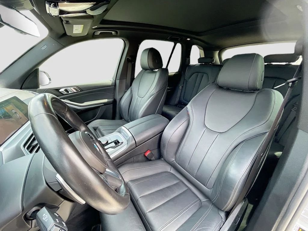 Used 2022 White BMW xDrive40i image 22