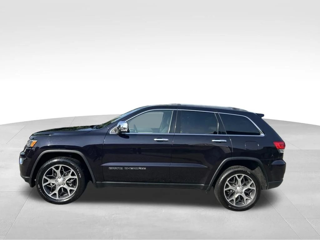 Used 2019 Red Jeep Limited image 3