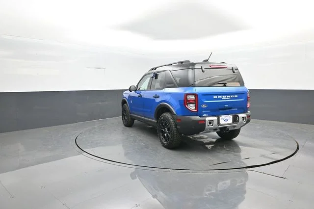 New 2026 Velocity Blue Metallic Ford Outer Banks® image 5