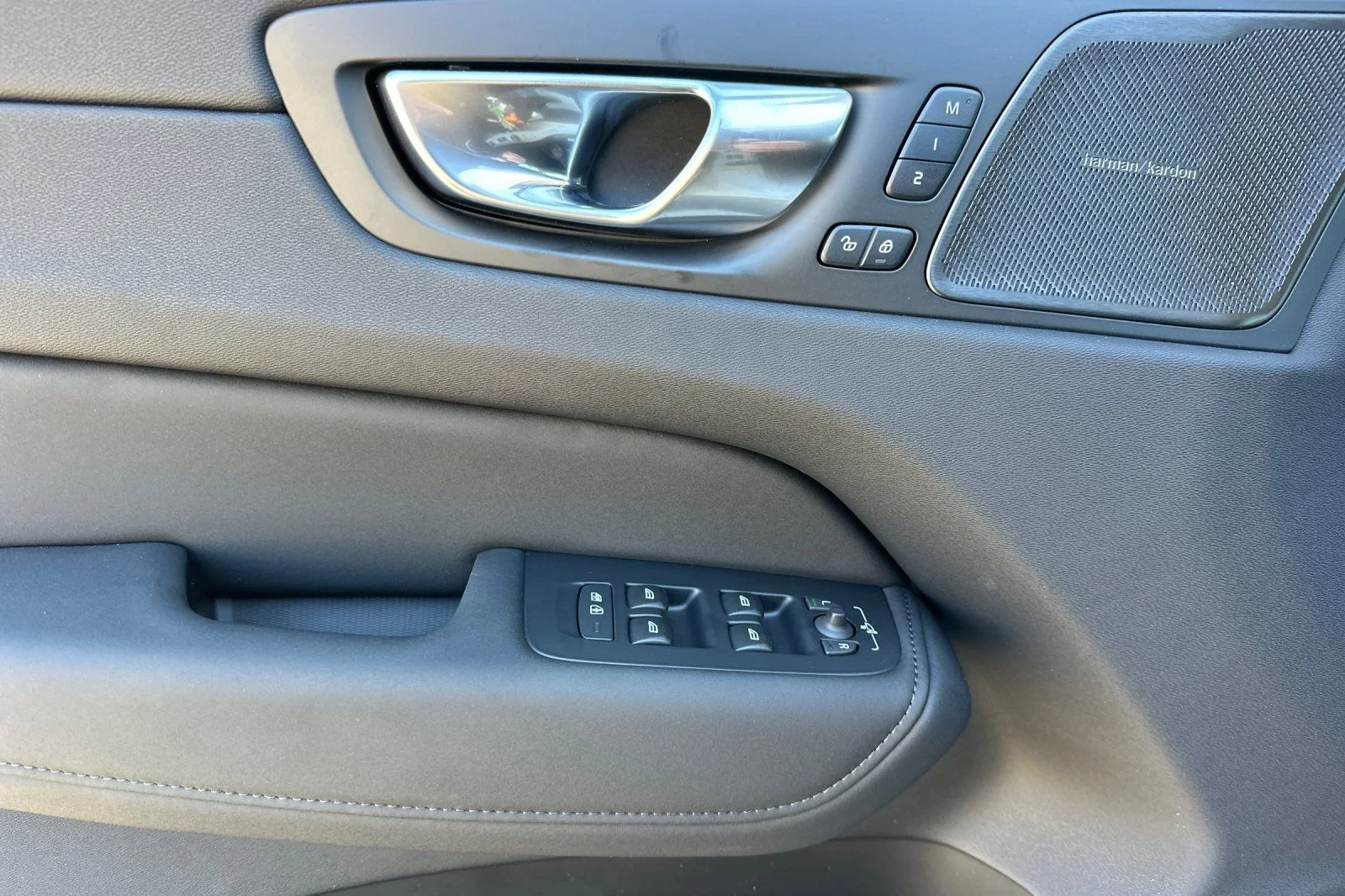 New 2026 Crystal White Volvo Ultra image 10