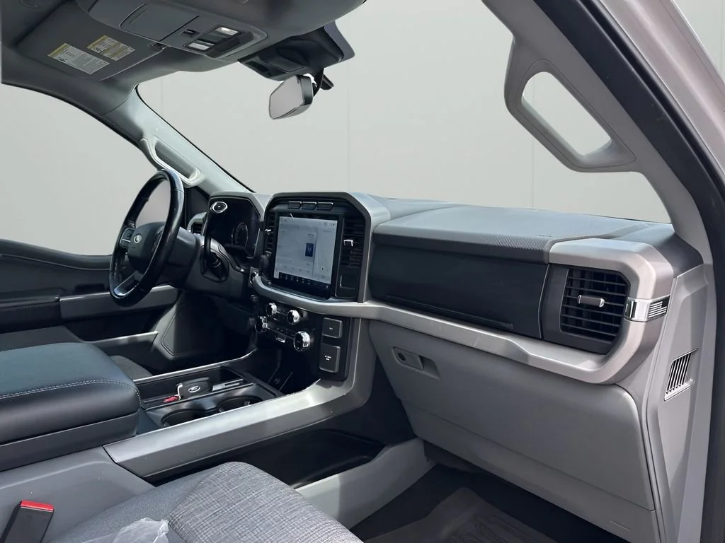 Used 2022 White Ford XLT image 16