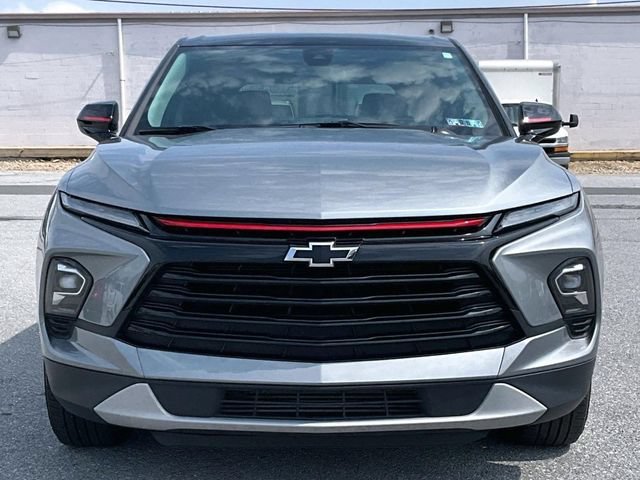 Used 2023 STERLING GRAY METALLIC Chevrolet LT image 4