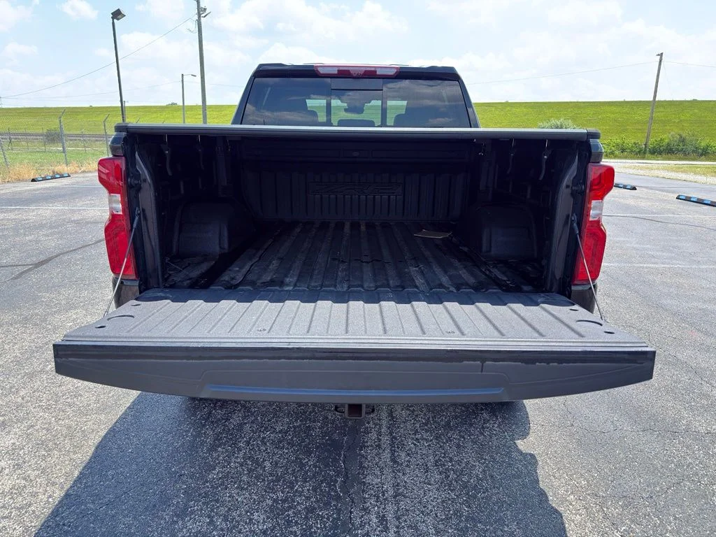 Certified Used 2024 Black Chevrolet ZR2 image 28